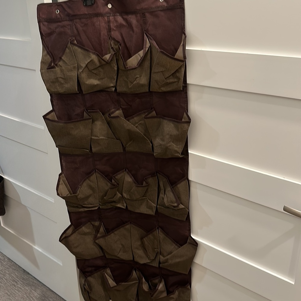 Storage Pockets - Picture 3 of 10